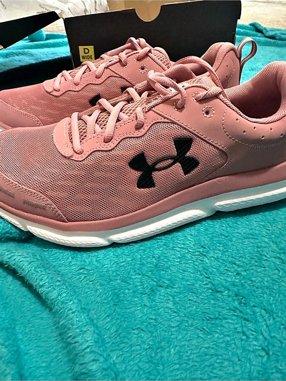 Under Armour Women's Pink Athletic Shoes size 11 wide